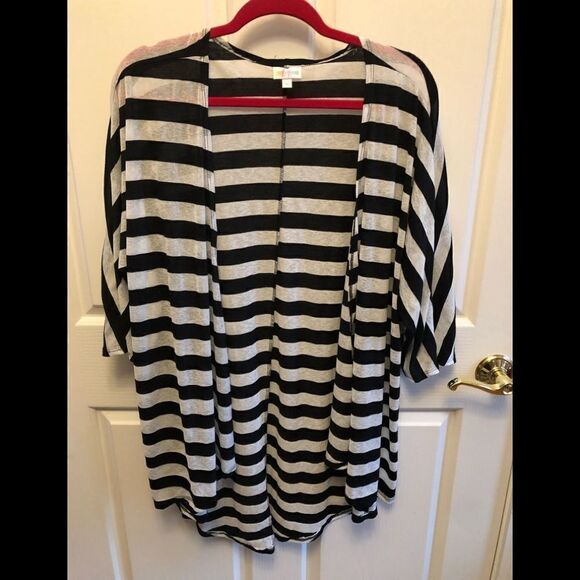 LuLaRoe duster  - Picture 1 of 3